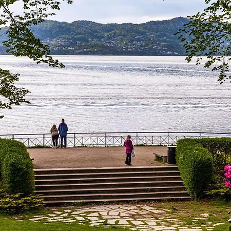 Gem Straight Out Of History - Built In 1750 Feriehus