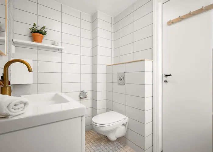 Gem Straight Out Of History - Built In 1750 Bergen