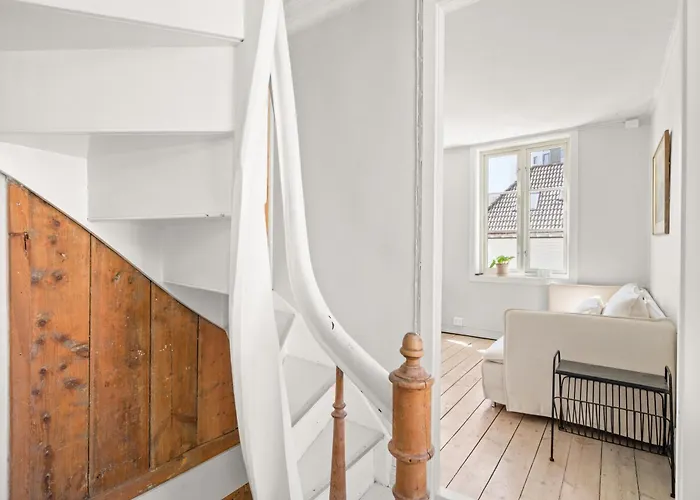 Gem Straight Out Of History - Built In 1750 * Bergen