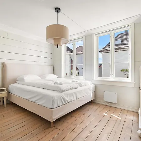 Gem Straight Out Of History - Built In 1750 Feriehus
